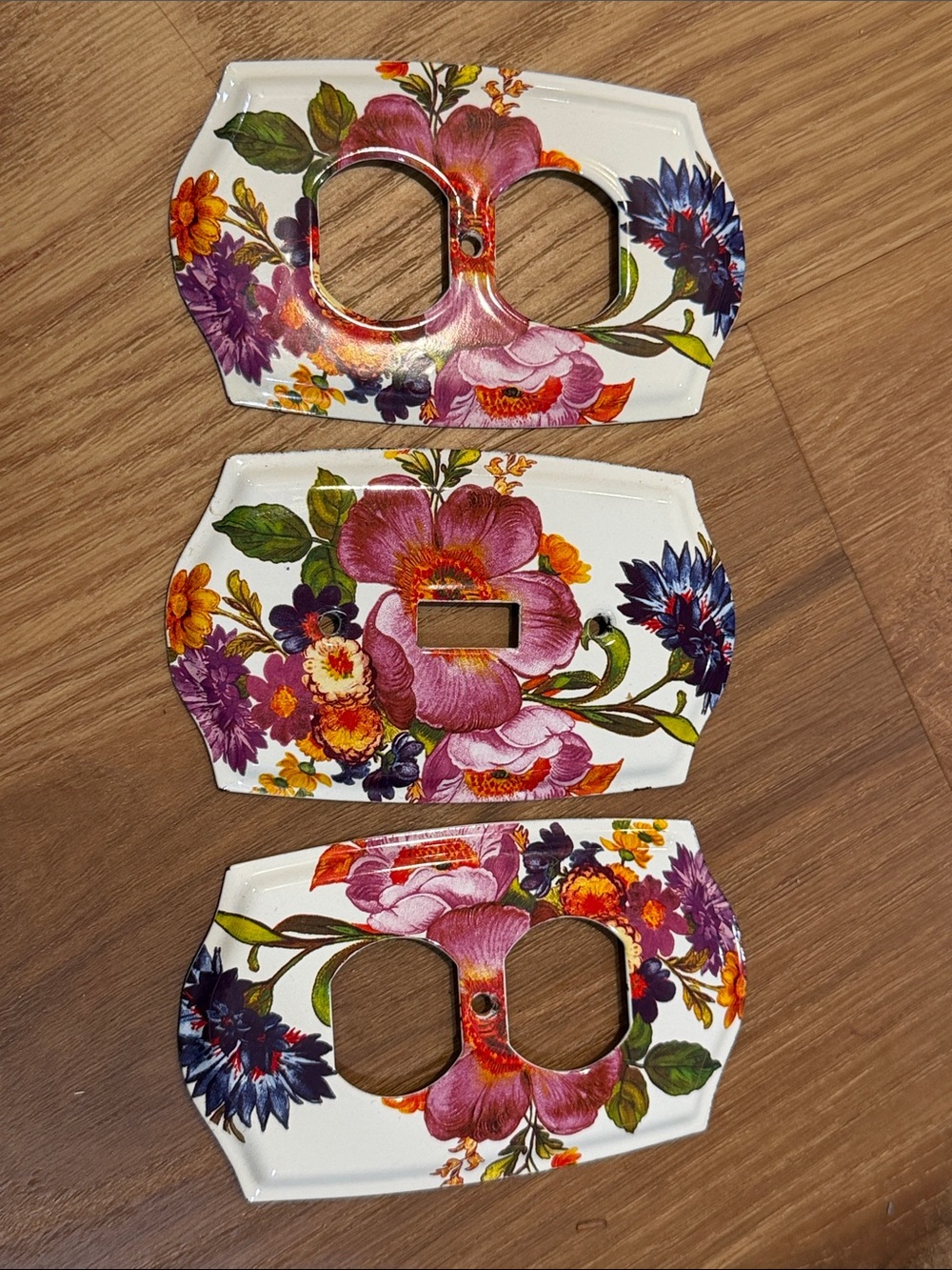 Flower market enamelware Outlet Covers